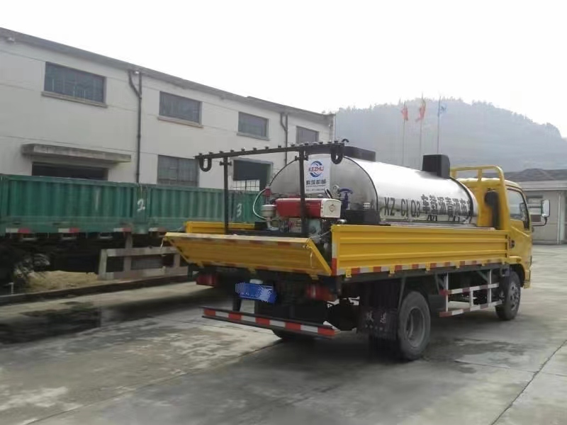 車載灑布機(jī)